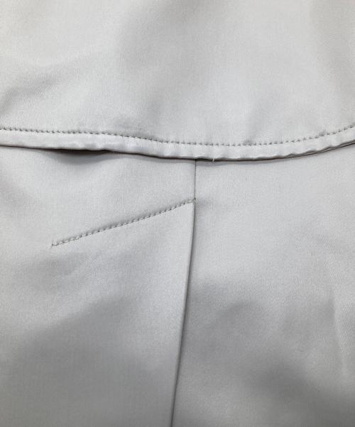 MaxMara（マックスマーラ）MaxMara (マックスマーラ) ダブルブレストサテンケープトレンチコート ベージュ サイズ:不明の古着・服飾アイテム