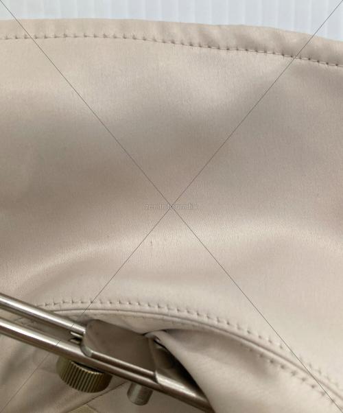 MaxMara（マックスマーラ）MaxMara (マックスマーラ) ダブルブレストサテンケープトレンチコート ベージュ サイズ:不明の古着・服飾アイテム