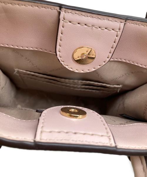 MICHAEL KORS（マイケル・コース）MICHAEL KORS (マイケル・コース) ショルダーバッグ ピンクの古着・服飾アイテム