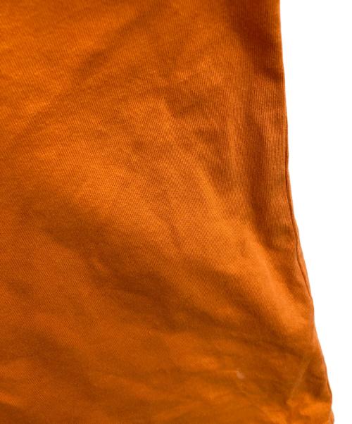 Acne studios（アクネ ストゥディオス）Acne studios (アクネ ストゥディオス) リバースロゴプリントＴシャツ オレンジ サイズ:Sの古着・服飾アイテム