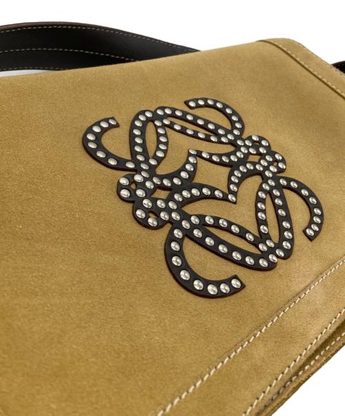 LOEWE（ロエベ）LOEWE (ロエベ) スタッズスエードハンドバッグ ブラウンの古着・服飾アイテム