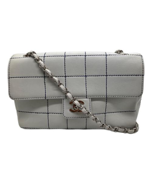 CHANEL（シャネル）CHANEL (シャネル) チェーンショルダーバッグ ホワイトの古着・服飾アイテム