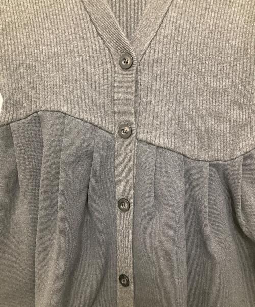 OMMO（オーエムエムオー）OMMO (オーエムエムオー) TUCK FLARE KNIT CD グレー サイズ:Fの古着・服飾アイテム