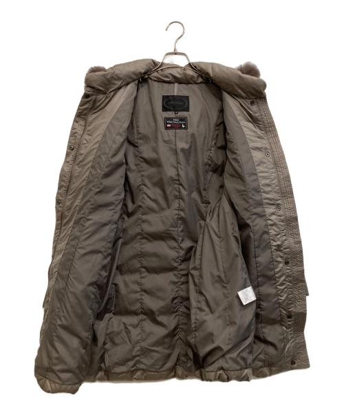 UNTITLED（アンタイトル）UNTITLED (アンタイトル) ホワイトダックダウンコート グレージュ サイズ:3の古着・服飾アイテム
