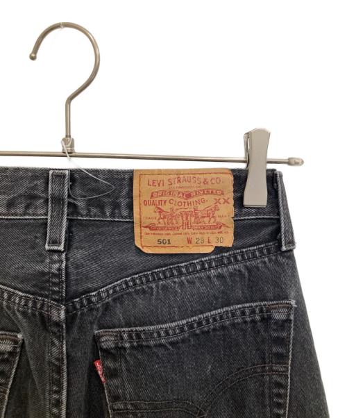 LEVI'S（リーバイス）LEVI'S (リーバイス) デニムパンツ ブラック サイズ:W28×L30の古着・服飾アイテム