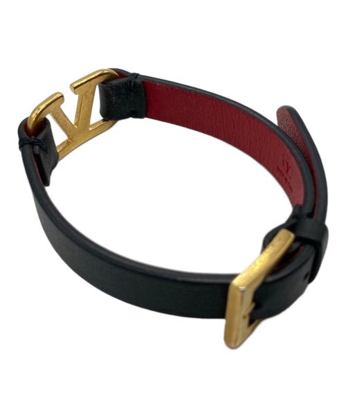 VALENTINO GARAVANI（ヴァレンティノ・ガラヴァーニ）VALENTINO GARAVANI (ヴァレンティノ・ガラヴァーニ) Vロゴブレスレット レッド×ブラックの古着・服飾アイテム