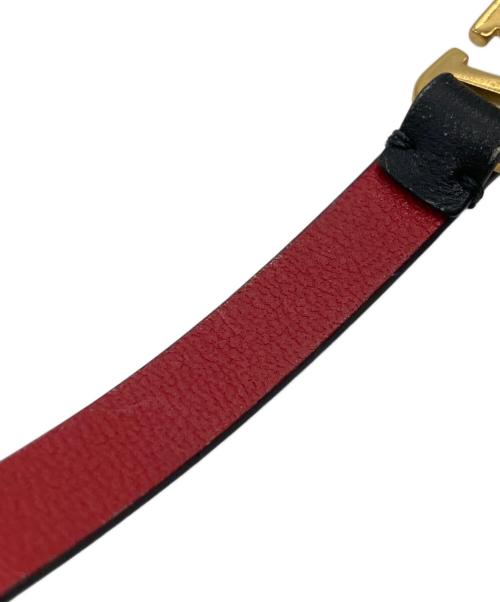 VALENTINO GARAVANI（ヴァレンティノ・ガラヴァーニ）VALENTINO GARAVANI (ヴァレンティノ・ガラヴァーニ) Vロゴブレスレット レッド×ブラックの古着・服飾アイテム