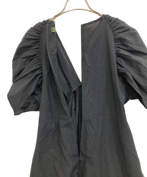 support surface（サポートサーフェス）support surface (サポートサーフェス) 半袖ワンピース ブラックの古着・服飾アイテム