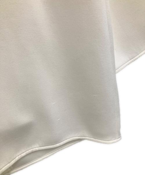 QUEENS COURT（クイーンズコート）QUEENS COURT (クイーンズコート) フリルポケットジャケット ホワイト サイズ:1の古着・服飾アイテム