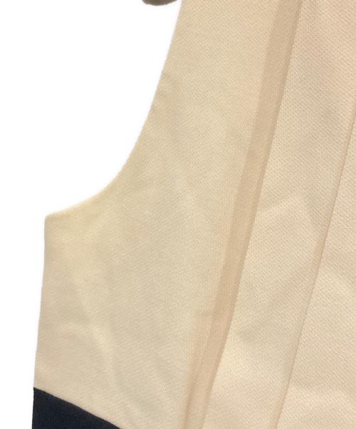 FOXEY（フォクシー）FOXEY (フォクシー) ノースリーブワンピース ベージュ サイズ:40の古着・服飾アイテム