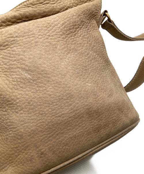 COACH（コーチ）COACH (コーチ) シボレザーショルダーバッグ ベージュの古着・服飾アイテム