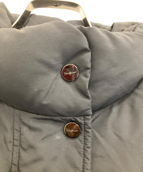 Salvatore Ferragamo（サルヴァトーレ フェラガモ）Salvatore Ferragamo (サルヴァトーレ フェラガモ) 中綿コート ブラック サイズ:Mの古着・服飾アイテム