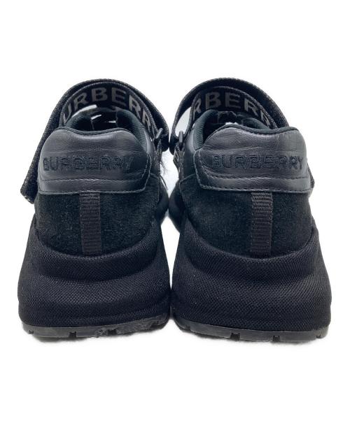 BURBERRY（バーバリー）BURBERRY (バーバリー) ロゴベルクロスニーカー ブラック サイズ:39の古着・服飾アイテム