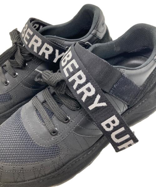 BURBERRY（バーバリー）BURBERRY (バーバリー) ロゴベルクロスニーカー ブラック サイズ:39の古着・服飾アイテム