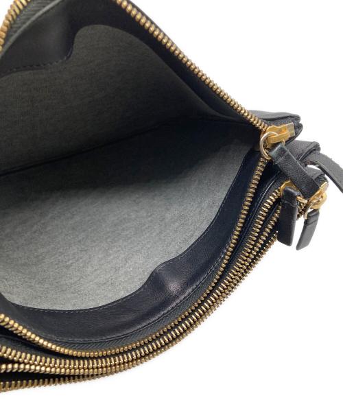 CELINE（セリーヌ）CELINE (セリーヌ) トリオラージショルダーバッグ ブラックの古着・服飾アイテム