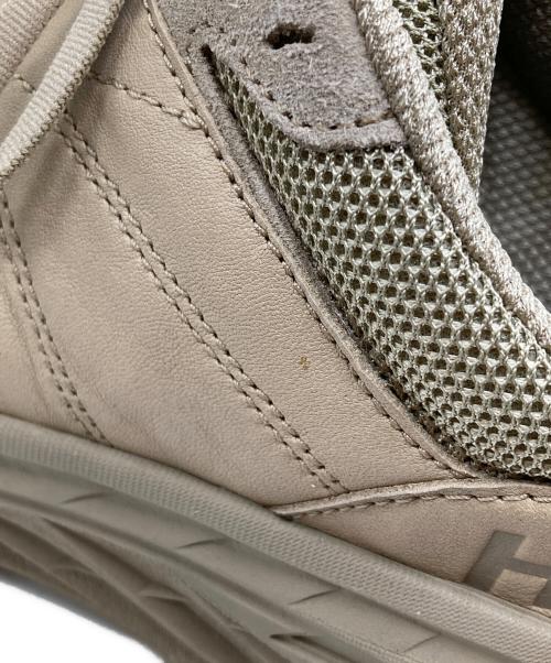 HOKAONEONE（ホカオネオネ）HOKAONEONE (ホカオネオネ) ローカットスニーカー ベージュ サイズ:27の古着・服飾アイテム