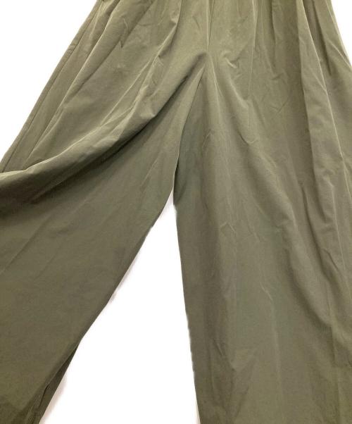 OMMO（オーエムエムオー）OMMO (オーエムエムオー) キャミソールオールインワン カーキ サイズ:36の古着・服飾アイテム