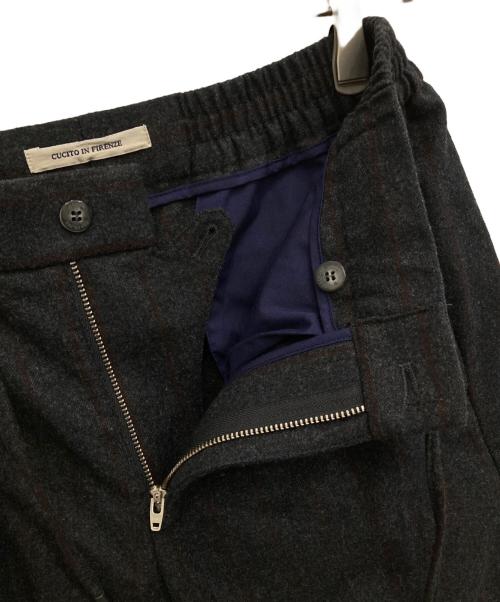 giab's ARCHIVIO（ジャブス アルキヴィオ）giab's ARCHIVIO (ジャブス アルキヴィオ) マサッチョ ウォッシャブルウール ストライプ ドローコードパンツ グレー サイズ:44の古着・服飾アイテム