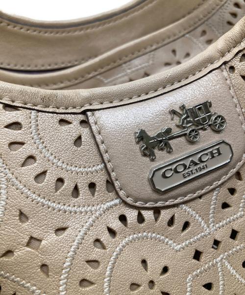 COACH（コーチ）COACH (コーチ) マディソン レースレザー マギー ショルダーバッグ ベージュの古着・服飾アイテム