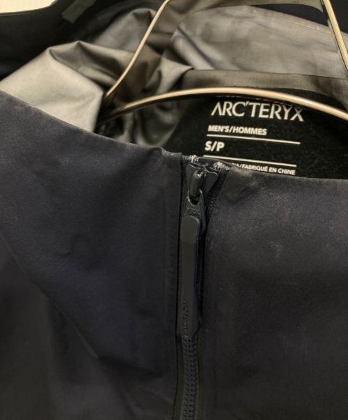 ARC'TERYX（アークテリクス）ARC'TERYX (アークテリクス) BETA JACKET ブラックサファイア サイズ:Sの古着・服飾アイテム
