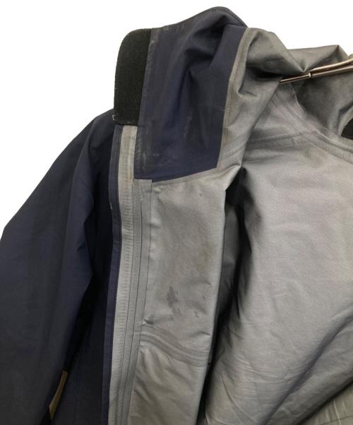 ARC'TERYX（アークテリクス）ARC'TERYX (アークテリクス) BETA JACKET ブラックサファイア サイズ:Sの古着・服飾アイテム