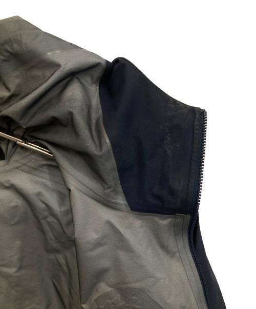 ARC'TERYX（アークテリクス）ARC'TERYX (アークテリクス) BETA JACKET ブラックサファイア サイズ:Sの古着・服飾アイテム