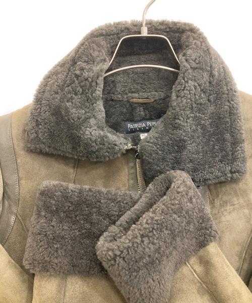 PATRIZIA PEPE（パトリツィア・ペペ）PATRIZIA PEPE (パトリツィア・ペペ) ムートンジャケット オリーブ サイズ:40の古着・服飾アイテム
