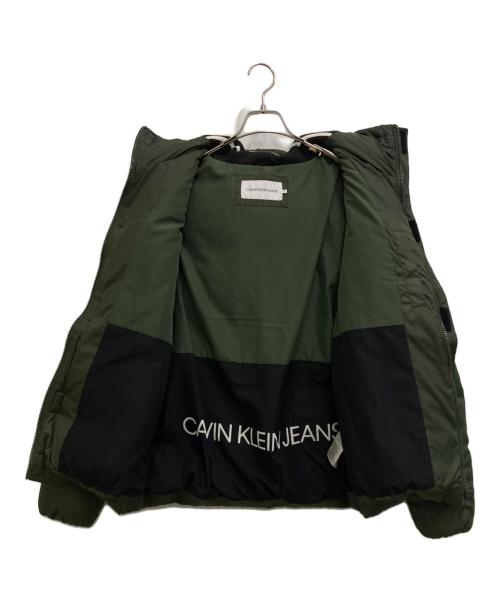 Calvin Klein Jeans（カルバンクラインジーンズ）Calvin Klein Jeans (カルバンクラインジーンズ) ダウンジャケット オリーブ サイズ:Mの古着・服飾アイテム