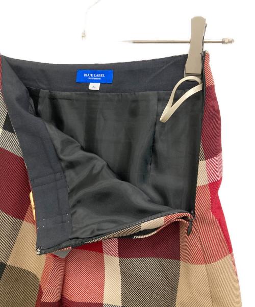 BLUE LABEL CRESTBRIDGE（ブルーレーベルクレストブリッジ）BLUE LABEL CRESTBRIDGE (ブルーレーベルクレストブリッジ) チェックスカート レッド サイズ:36の古着・服飾アイテム