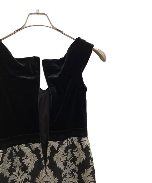 TADASHI SHOJI（タダシ ショージ）TADASHI SHOJI (タダシ ショージ) off Shoulder Printed Velvet Cocktail Dress ブラック サイズ:2の古着・服飾アイテム