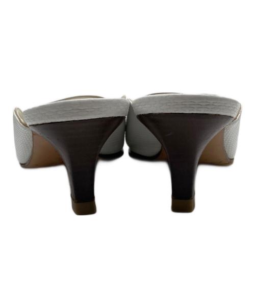 Salvatore Ferragamo（サルヴァトーレ フェラガモ）Salvatore Ferragamo (サルヴァトーレ フェラガモ) ミュール ホワイト サイズ:SIZE 5 1/2の古着・服飾アイテム