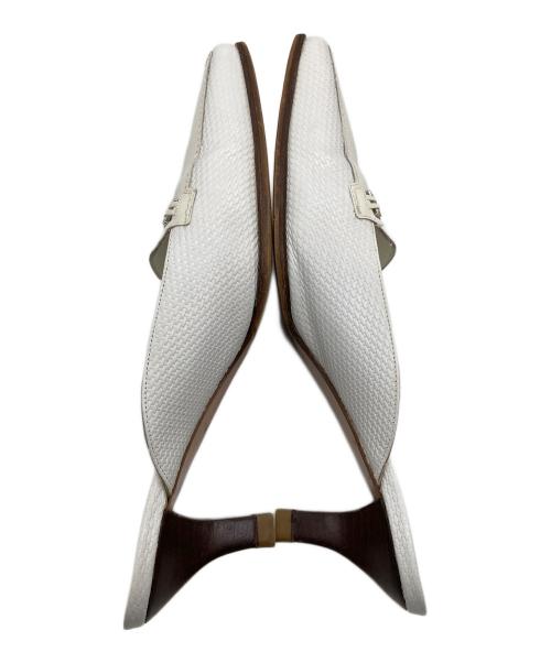 Salvatore Ferragamo（サルヴァトーレ フェラガモ）Salvatore Ferragamo (サルヴァトーレ フェラガモ) ミュール ホワイト サイズ:SIZE 5 1/2の古着・服飾アイテム