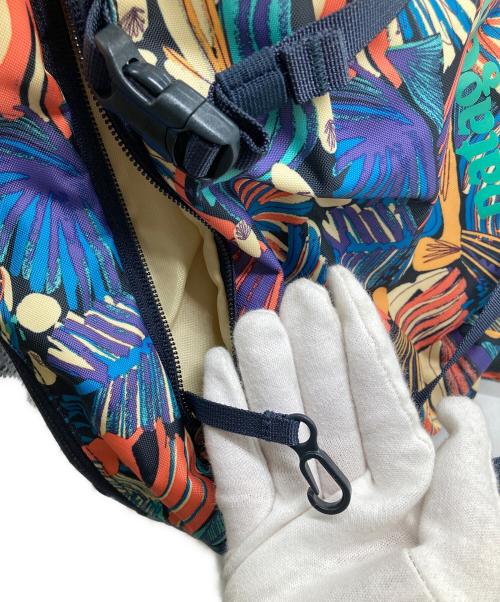Patagonia（パタゴニア）Patagonia (パタゴニア) アトムスリング 8L マルチカラーの古着・服飾アイテム
