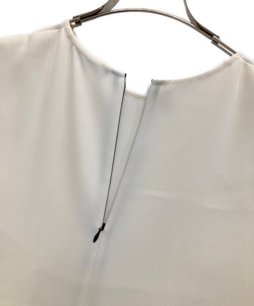 YOKO CHAN（ヨーコチャン）YOKO CHAN (ヨーコチャン) ノースリーブブラウス ホワイト サイズ:38の古着・服飾アイテム