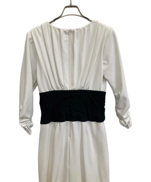 TADASHI SHOJI（タダシ ショージ）TADASHI SHOJI (タダシ ショージ) ワンピース ホワイト サイズ:ＸＳの古着・服飾アイテム