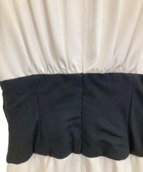 TADASHI SHOJI（タダシ ショージ）TADASHI SHOJI (タダシ ショージ) ワンピース ホワイト サイズ:ＸＳの古着・服飾アイテム