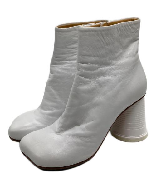 MM6 Maison Margiela（エムエムシックスメゾンマルジェラ）MM6 Maison Margiela (エムエムシックスメゾンマルジェラ) スクエアブーツ ホワイト サイズ:38の古着・服飾アイテム
