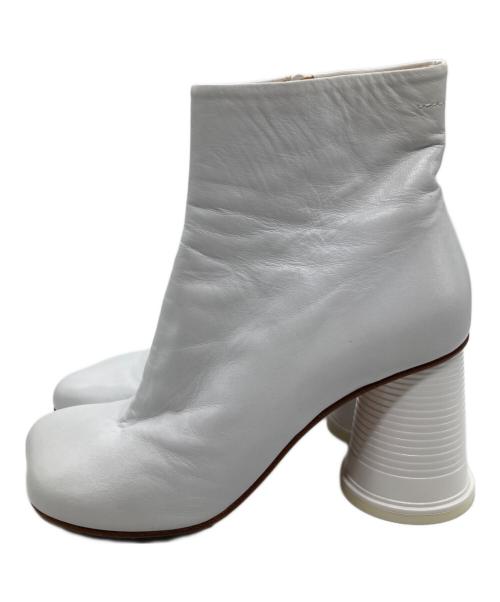 MM6 Maison Margiela（エムエムシックスメゾンマルジェラ）MM6 Maison Margiela (エムエムシックスメゾンマルジェラ) スクエアブーツ ホワイト サイズ:38の古着・服飾アイテム