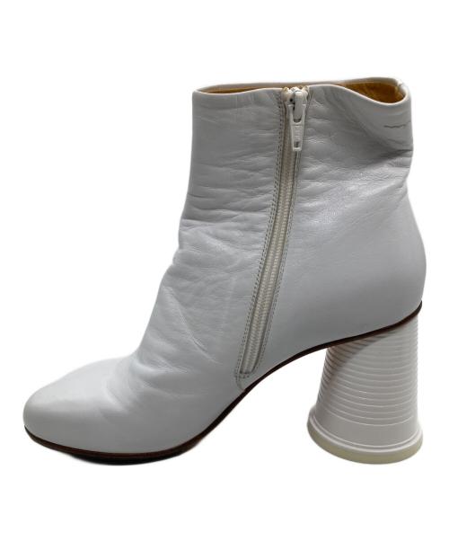 MM6 Maison Margiela（エムエムシックスメゾンマルジェラ）MM6 Maison Margiela (エムエムシックスメゾンマルジェラ) スクエアブーツ ホワイト サイズ:38の古着・服飾アイテム