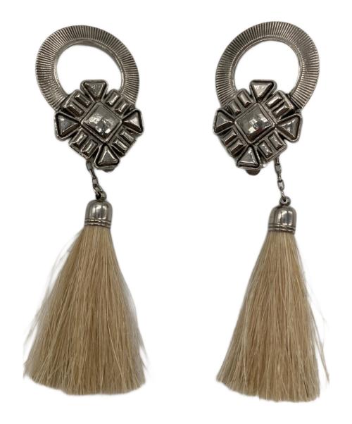 TOGA PULLA（トーガ プルラ）TOGA PULLA (トーガ プルラ) メタルフリンジイヤリング アイボリー 未使用品の古着・服飾アイテム