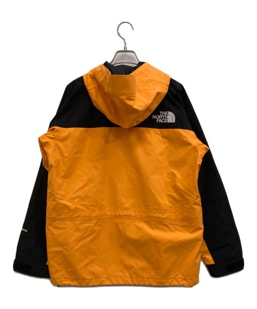 THE NORTH FACE（ザ ノース フェイス）THE NORTH FACE (ザ ノース フェイス) Mountain Light Jacket ブラック×オレンジ サイズ:Sの古着・服飾アイテム