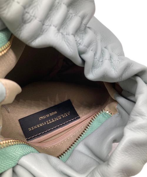 AULENTTI（オウレンティ）AULENTTI (オウレンティ) ギャザーショルダーバッグ スカイブルーの古着・服飾アイテム