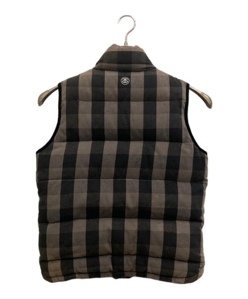 stussy（ステューシー）stussy (ステューシー) 刺繍ロゴダウンベスト ブラウン サイズ:Mの古着・服飾アイテム