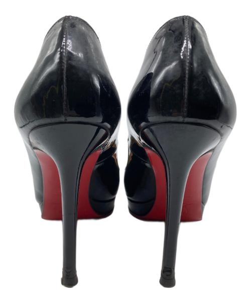Christian Louboutin（クリスチャン・ルブタン）Christian Louboutin (クリスチャン・ルブタン) エナメルパンプス ブラック サイズ:35 1/2の古着・服飾アイテム