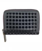 Christian Louboutinクリスチャン・ルブタン）の古着「スタッズコインケース」｜レッド×ブラック