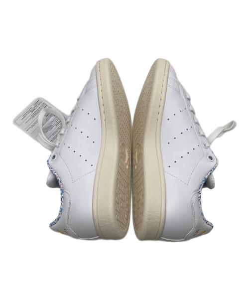 adidas（アディダス）adidas (アディダス) STAN SMITH LIBERTY LDN/ローカットスニーカー ホワイト サイズ:22.5 未使用品の古着・服飾アイテム