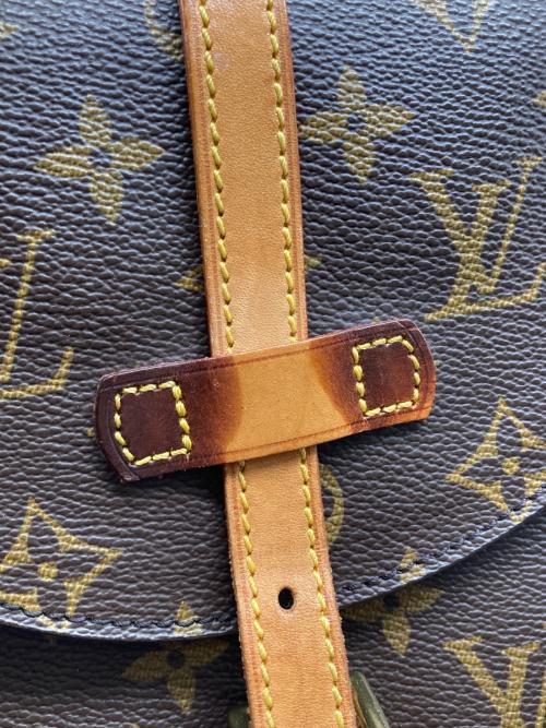 LOUIS VUITTON（ルイ ヴィトン）LOUIS VUITTON (ルイ ヴィトン) ショルダーバッグ ブラウンの古着・服飾アイテム