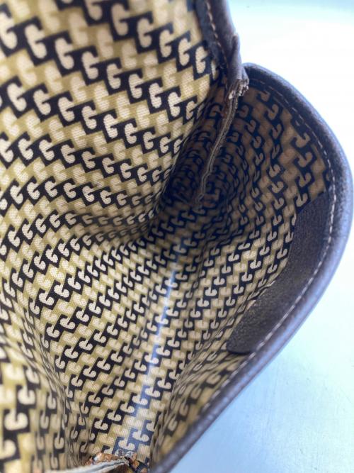 GUCCI（グッチ）GUCCI (グッチ) ポーチ ブラウンの古着・服飾アイテム