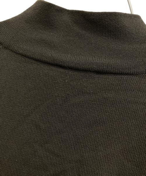 ARMANI COLLEZIONI（アルマーニ コレツィオーニ）ARMANI COLLEZIONI (アルマーニ コレツィオーニ) ジップアップニット オリーブ サイズ:48の古着・服飾アイテム