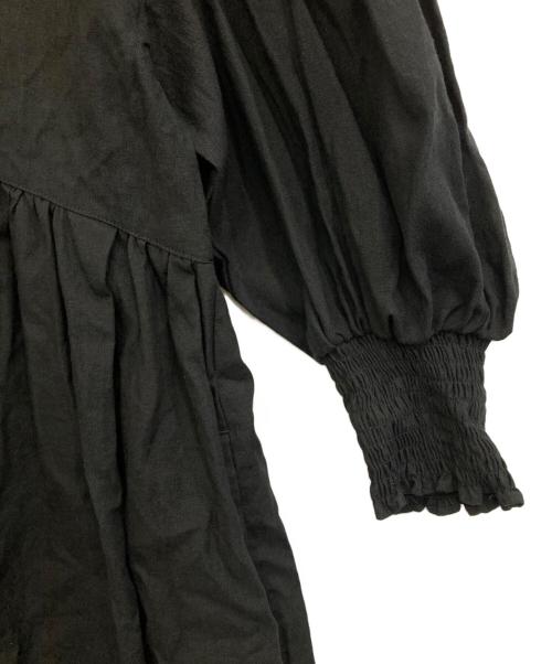 BEARDSLEY（ビアズリー）BEARDSLEY (ビアズリー) リネンギャザーワンピース ブラック サイズ:FREE 未使用品の古着・服飾アイテム